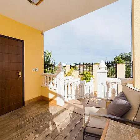Villa Alegria Id 100 *